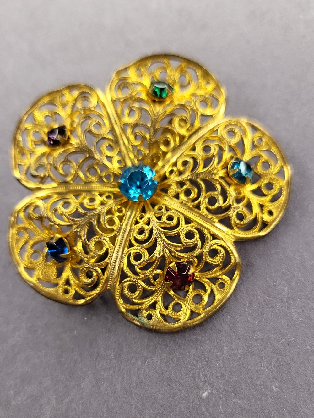 Gold Filigree Floral Brooch